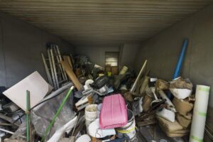 Sprzątanie po zbieractwie i syndrom Diogenesa – jak wygląda i ile trwa?